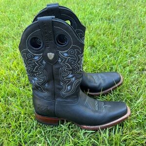 Wild West Men’s Black Leather Wide Square Toe Rubber Sole Boot 8 1/2